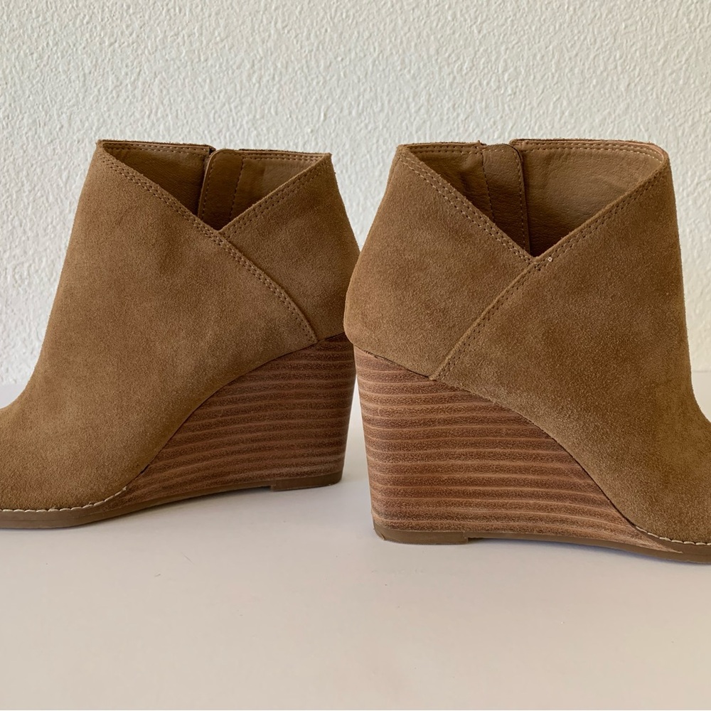 Lucky Brand Tan Suede Ankle Booties
